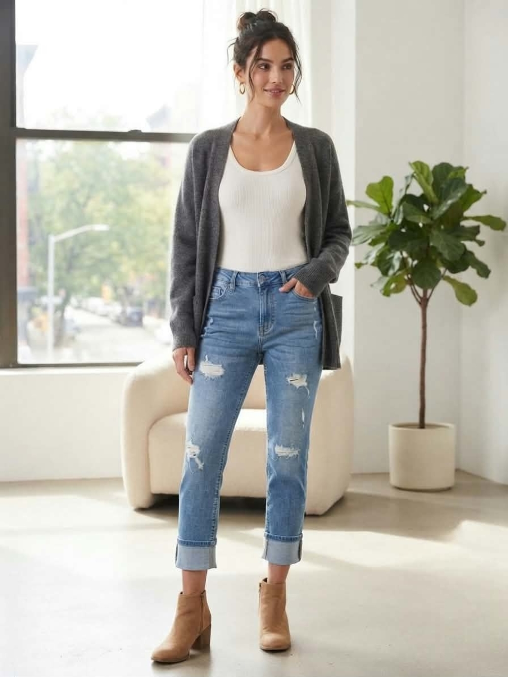 H+H by Harmony & Havoc Distressed Cuffed Crop Jeans Size 8
